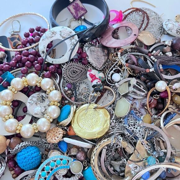 5lb. Craft Junk Broken Jewelry Lot - Picture 3 of 8